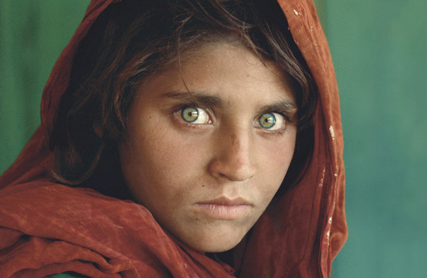 Как сложилась судьба самой известной афганской девочки с обложки National Geographic