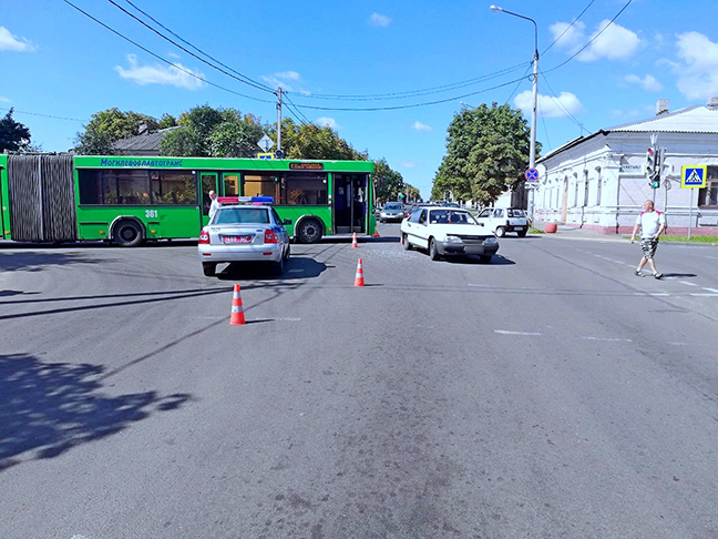 ДТП в Бобруйске: автобус столкнулся с «Ауди»