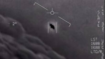 Пентагон опубликовал видео, на которых можно увидеть НЛО