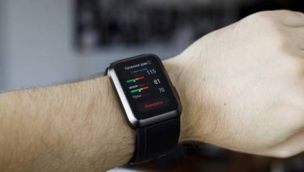 Белорусам стали доступны смарт-часы Huawei Watch D с измерением давления и ЭКГ