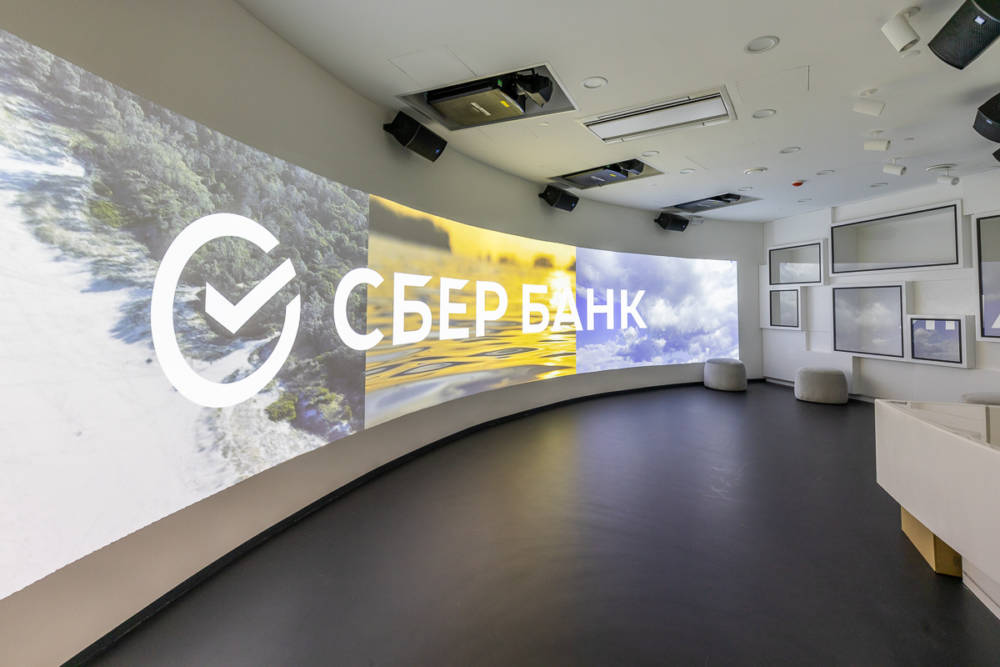 Сбер Банк погасит кредиты белорусского бизнеса в других банках. Что взамен?